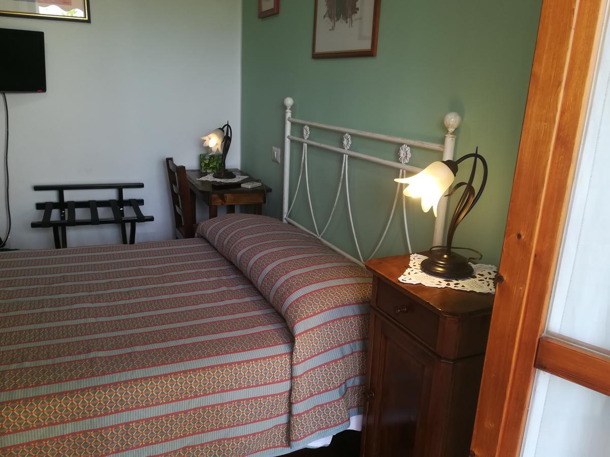 Domomea Hotell Quartu SantʼElena Eksteriør bilde